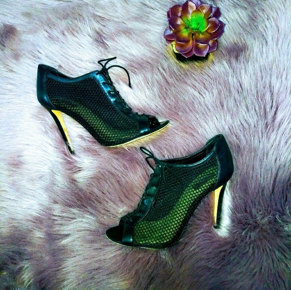 The Sak Shoes - SAKS Mesh Fishnet Stiletto The Sak Shoes - SAKS Mesh Fishnet Stiletto